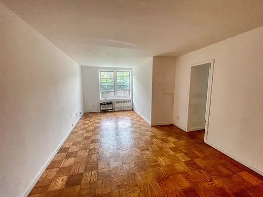 Rented by Winzone Realty Inc | media 28