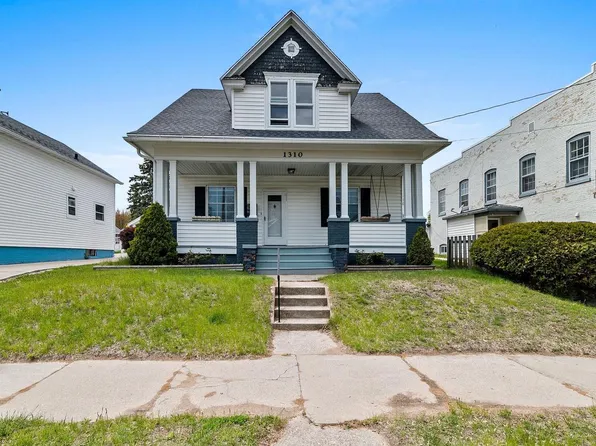 1310 South 15th STREET, Manitowoc, WI 54220