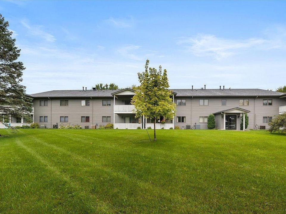 1st image of 3175 Village Trl APT 203