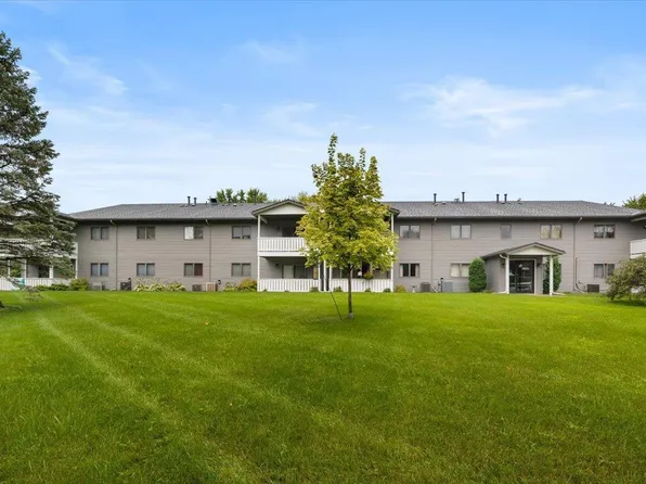 3175 Village Trl APT 203, Hastings, MN 55033