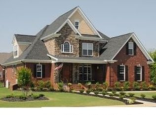 3849 Chadbourne Dr, Fayetteville, NC 28312