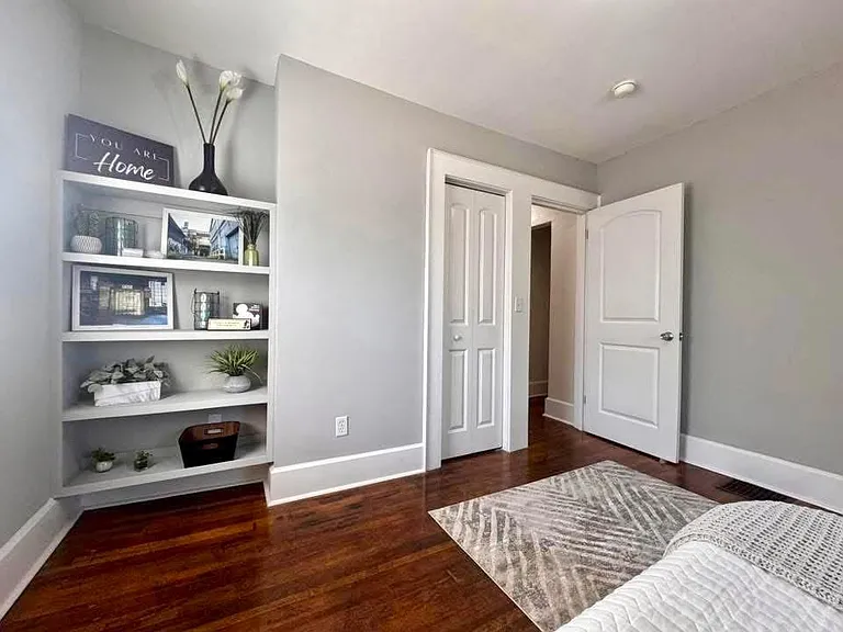 408 Broughton St — Photo 23