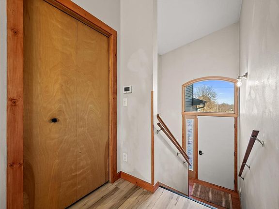 3rd image of 1130 Green Tree ROAD