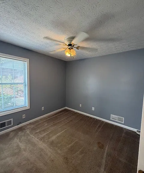 190 Oakwood Cir — Photo 6