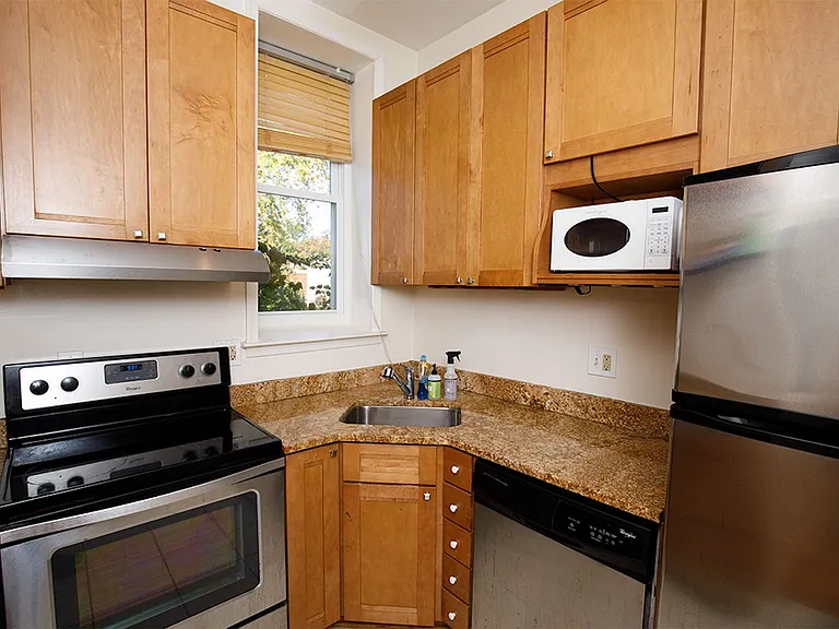 1434 Potomac Ave SE #4 — Photo 13