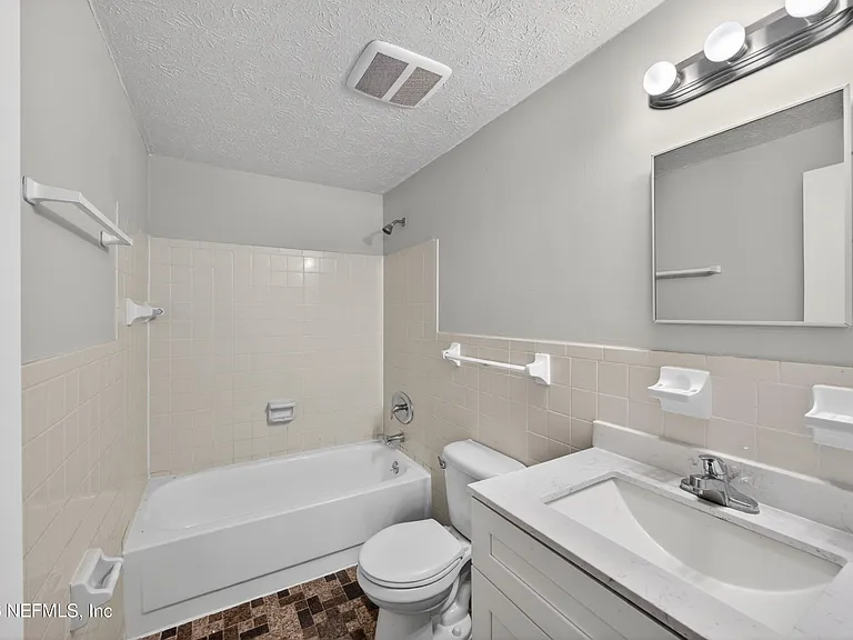 4177 Timberlake Dr — Photo 16