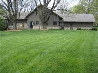 18 Park View Rd, Hesston, KS 67062