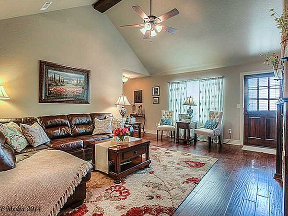 4th image of 3113 SW Warberry Ave