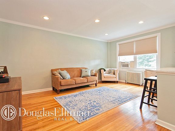 5th image of 6 Edwards St APT 1B