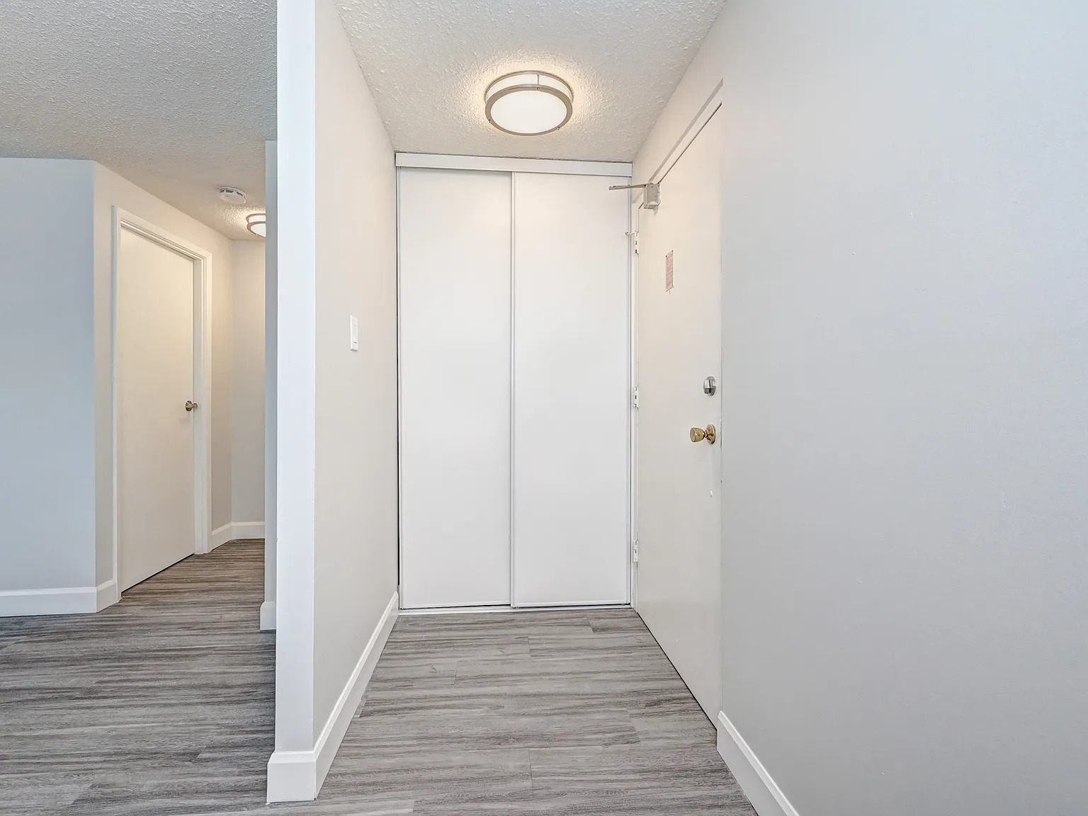 Hincks Street Apartments — Photo 4