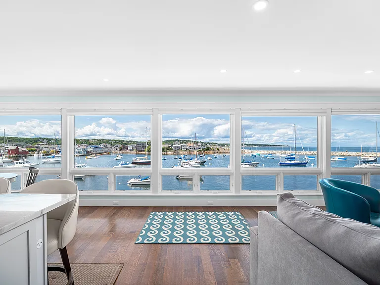 25 Atlantic Ave — Photo 4