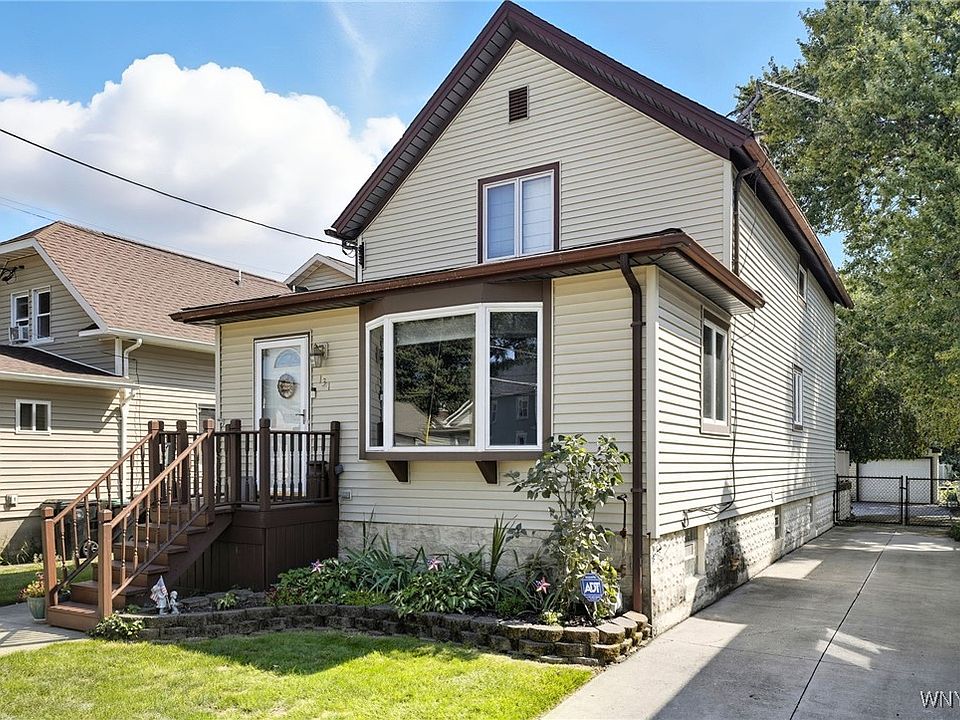 1st image of 131 Minerva St