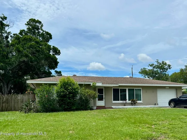 1615 Pinewood Dr, Clearwater, FL 33756