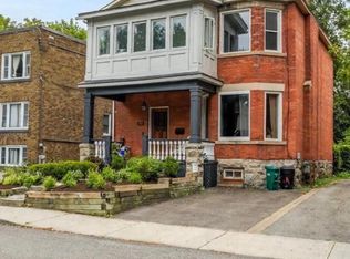 135 Hawthorne Ave #A, Ottawa, ON K1S0B2