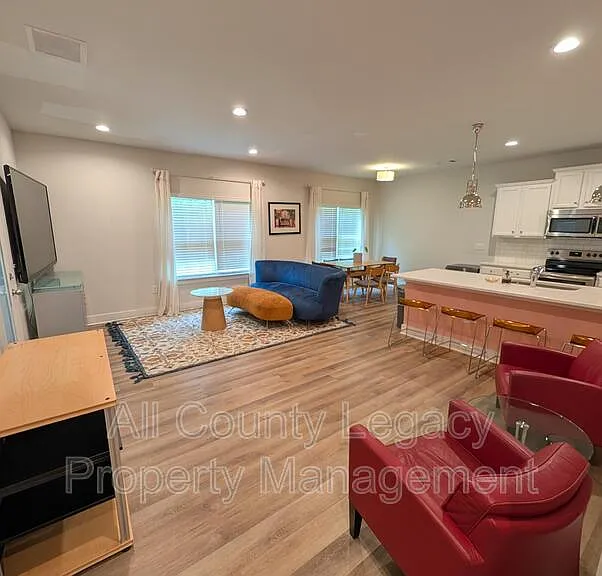 481 Oconner Blvd — Photo 2