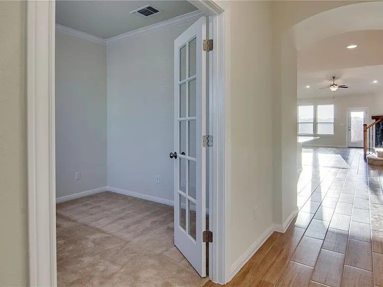 15900 Cessida St — Photo 30