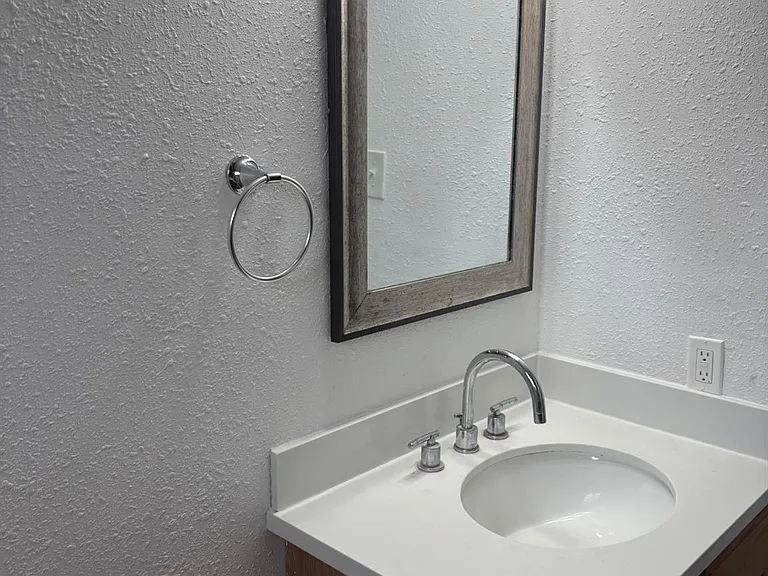 10446 Towneview Dr — Photo 15