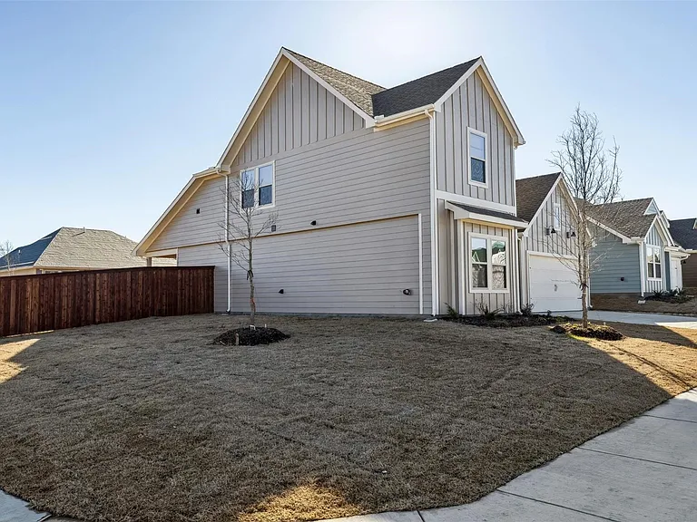 13204 Enclave Pkwy — Photo 3