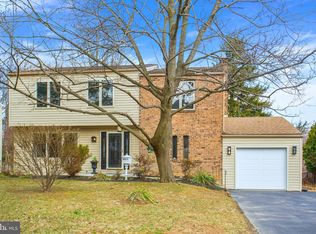 8551 Old Line Rd, Philadelphia, PA 19128