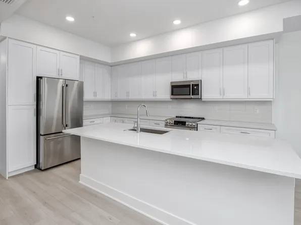 400 150th Ave #503, Madeira Beach, FL 33708