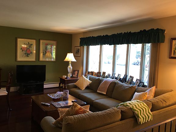 5th image of 102 E Washington Ave