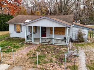 112 E 8th St, Tilton, IL 61833