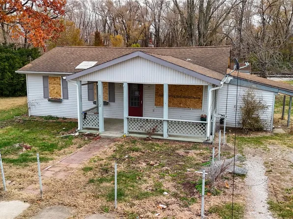 112 E 8th St, Tilton, IL 61833