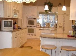 14 Saints Orchard Rd, Port Jefferson, NY 11777