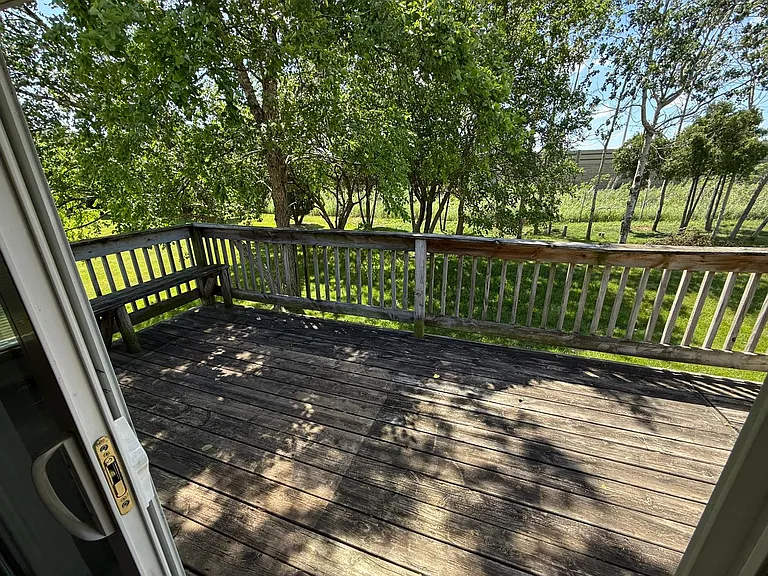 2101 Green Valley Dr — Photo 22