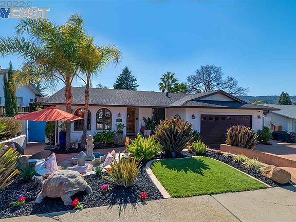 4th image of 295 Mission Dr