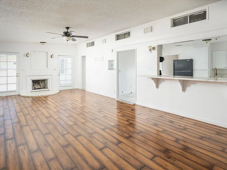 45503 Genoa Ave — Photo 5