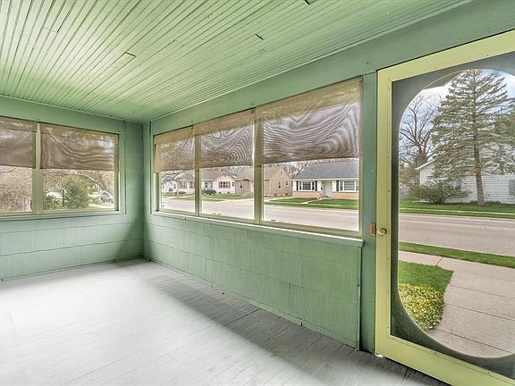 4th image of 137 S Randall Ave