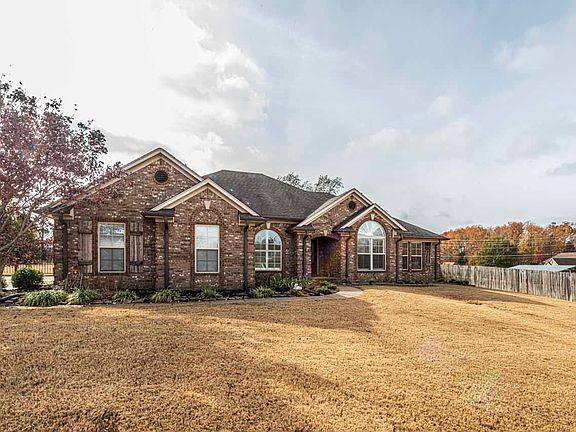 2nd image of 47 Clementine Rd