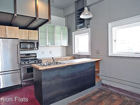 2nd image of 146 W Laurel St APT 303