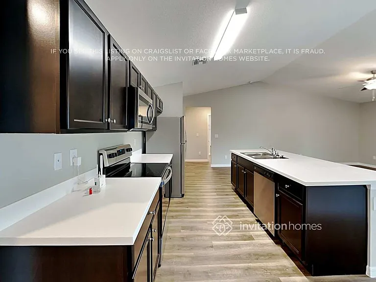 16083 Minorca Dr — Photo 9