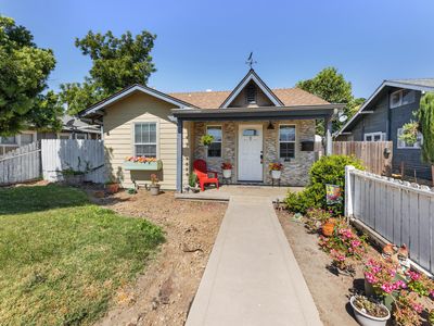 809 S Garden Street, Visalia, CA, 93277