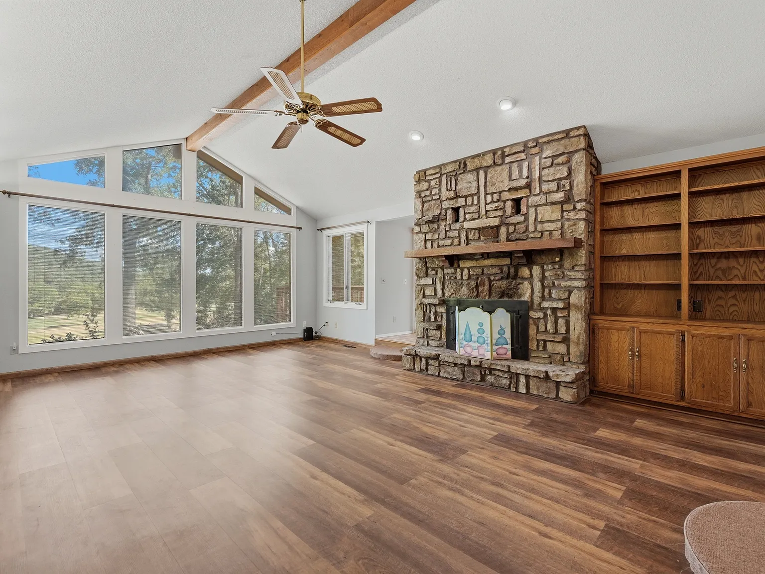 3 bed, 1817 sqft, $1,990 — Photo 4
