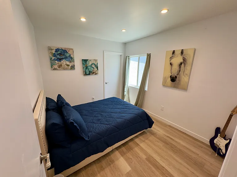 13845 Moorpark St — Photo 34
