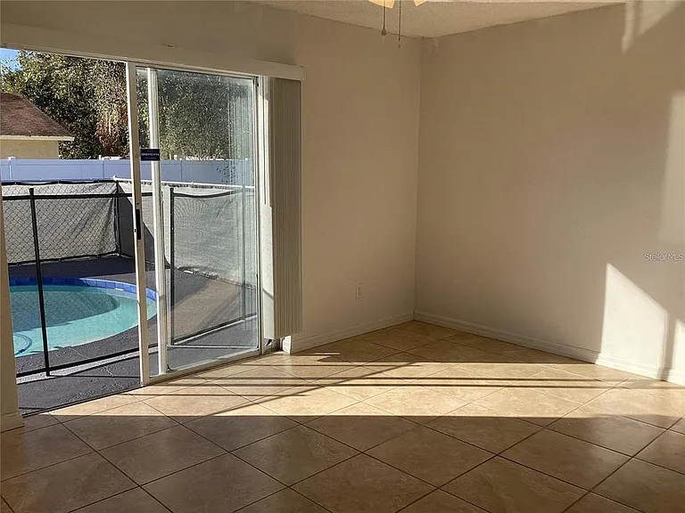 543 Cardinal Dr — Photo 37