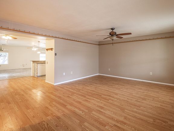 5th image of 15801 N MEADOW PARK Drive