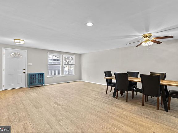 4th image of 6878 Happyheart Ln