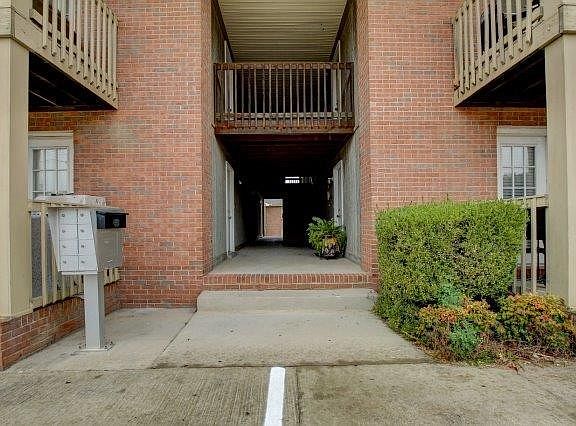 4th image of 378 Jack Miller Blvd APT C