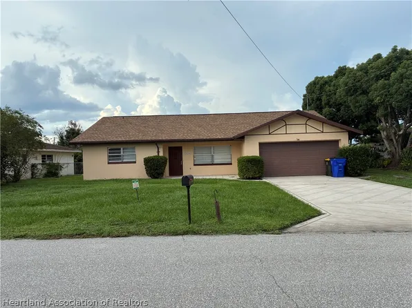 1236 Shamrock Dr, Sebring, FL 33875