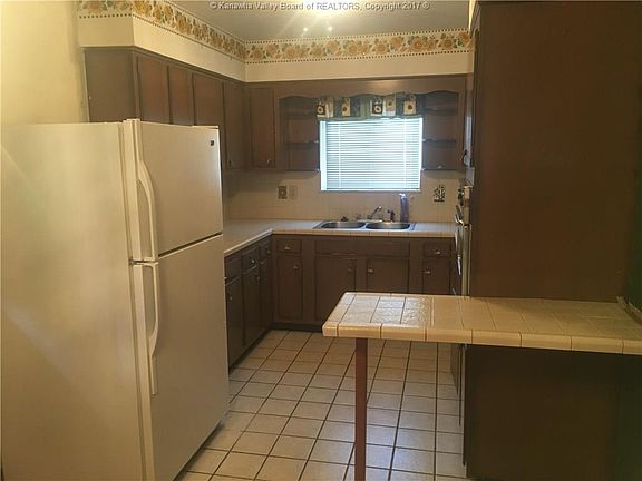 5th image of 815 Gordon Dr