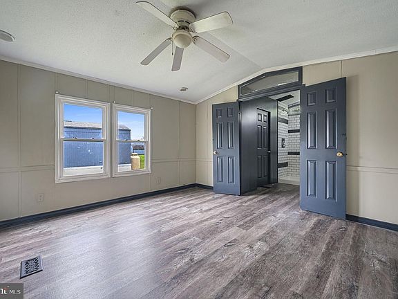 4th image of 476 Aspen Dr