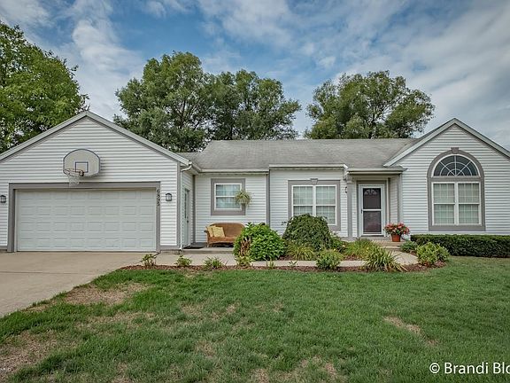 2nd image of 6895 Scott Woods Ct NE