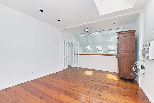 Rented by Keller Williams NYC | media 13