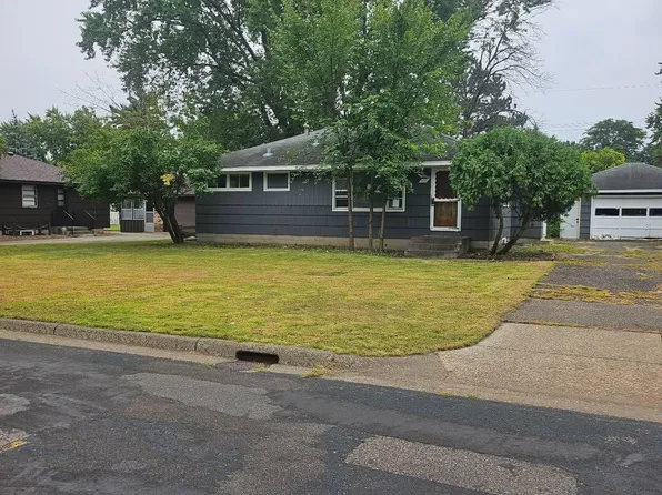 5107 Winchester Ln, Brooklyn Center, MN 55429