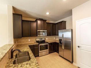 413 Hollow Brook Ln, Brookshire, TX 77423
