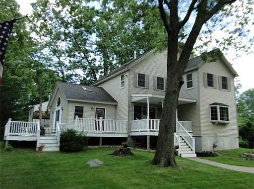 1st image of 6 Tontaquon Ave